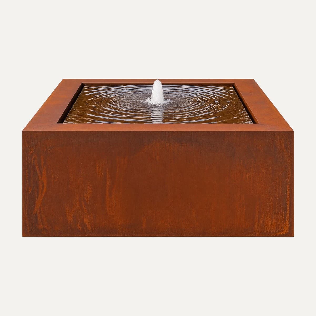 Quadratischer Brunnen Alban