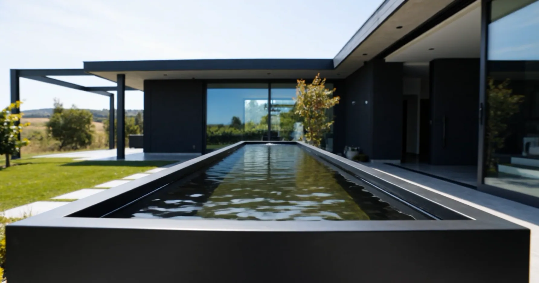 Cubeta rectangular para agua · Estanque rectangular de aluminio termolacado